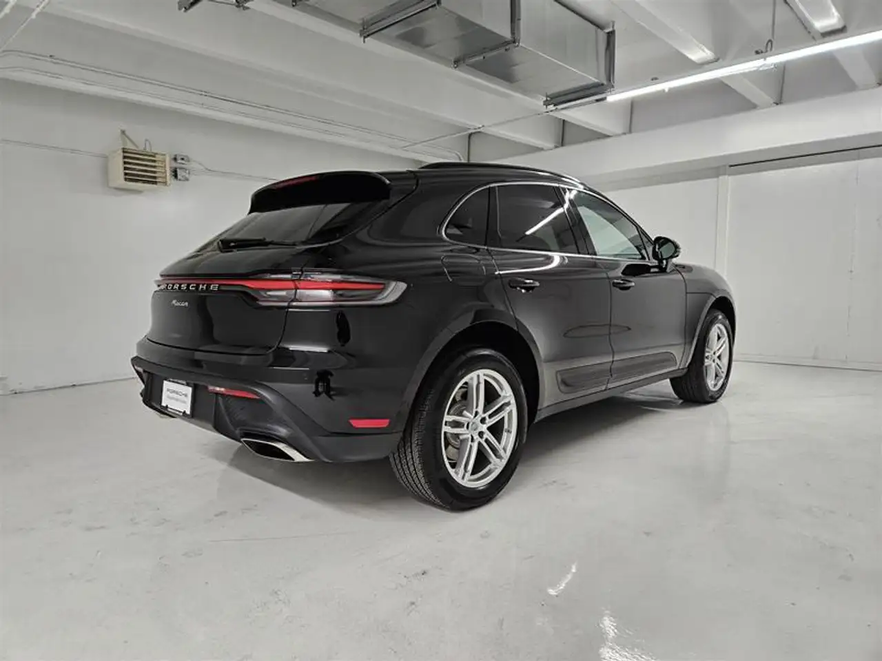 Porsche Macan - Image 8