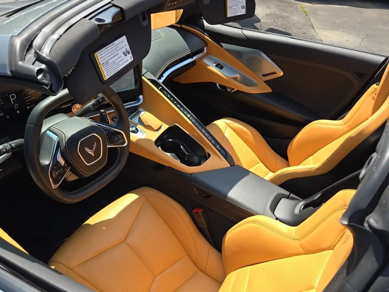 Chevrolet Corvette - Image 25