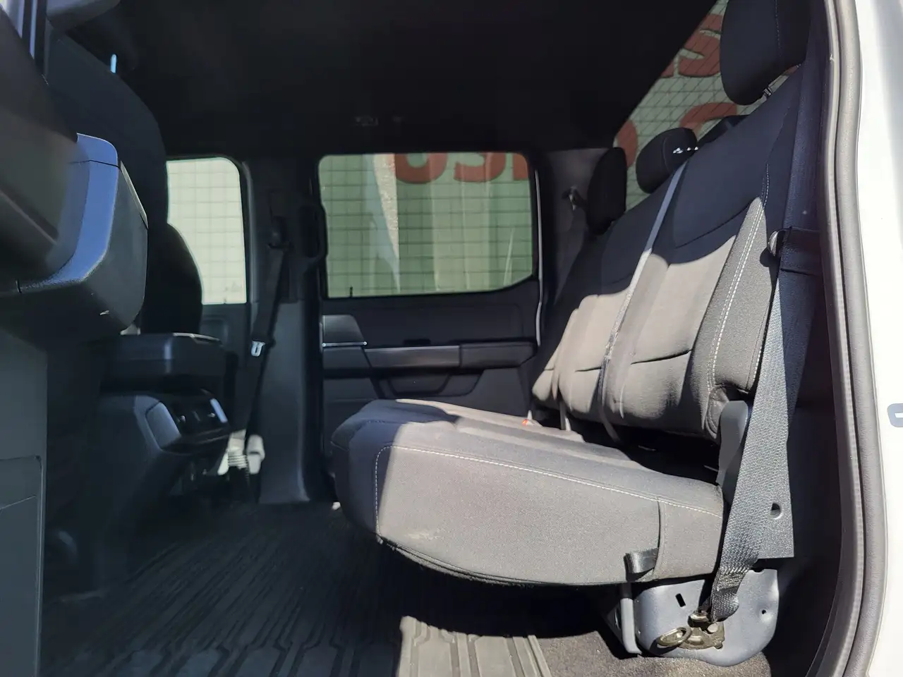 Ford F-150 - Image 25