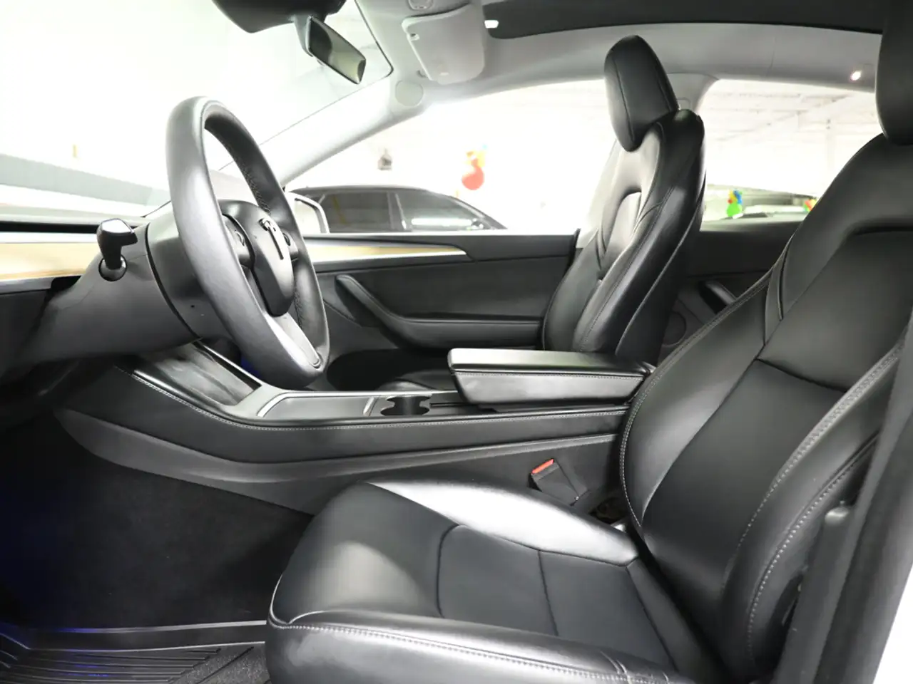 Tesla Model Y - Image 25
