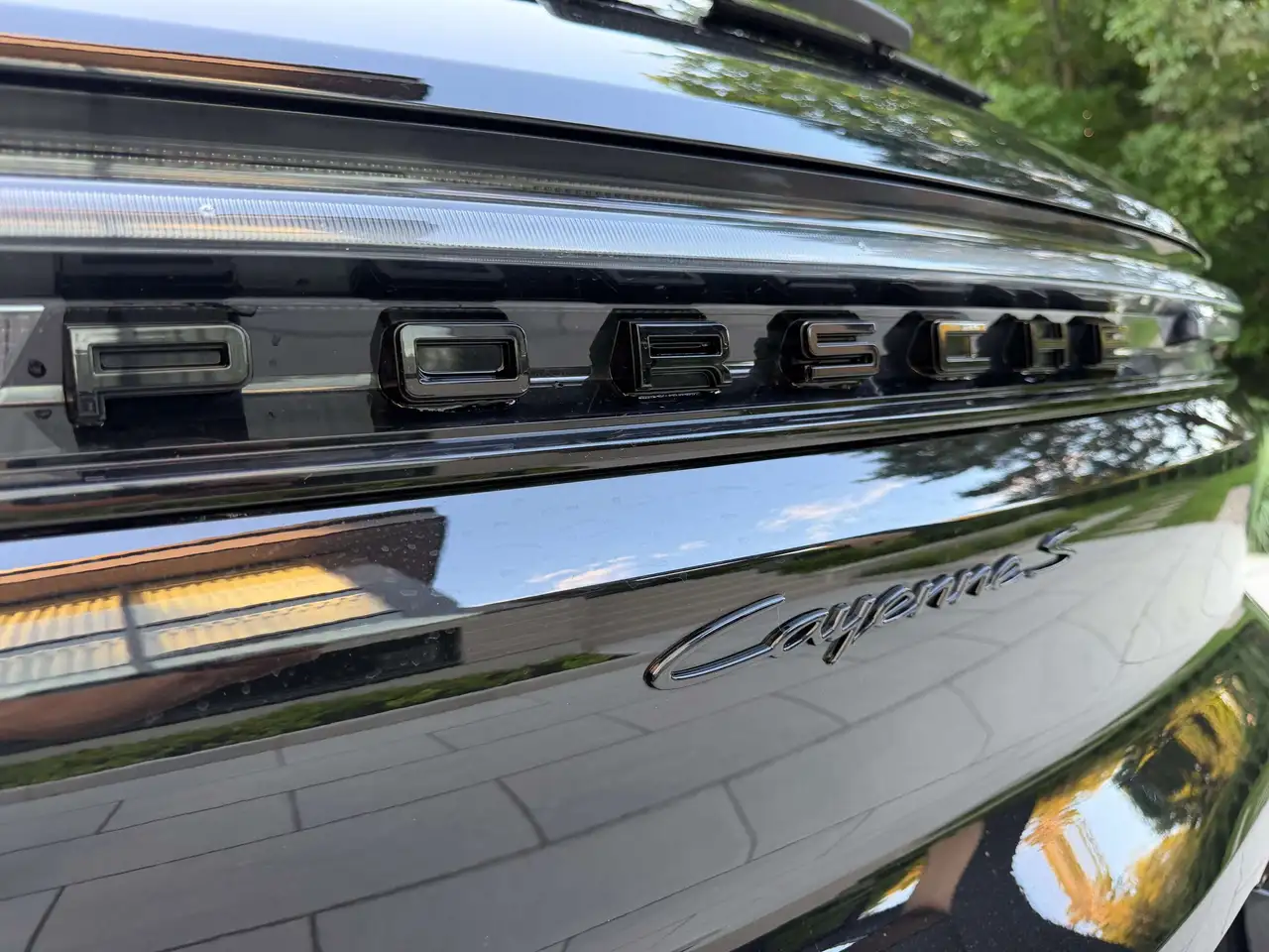 Porsche Cayenne - Image 14