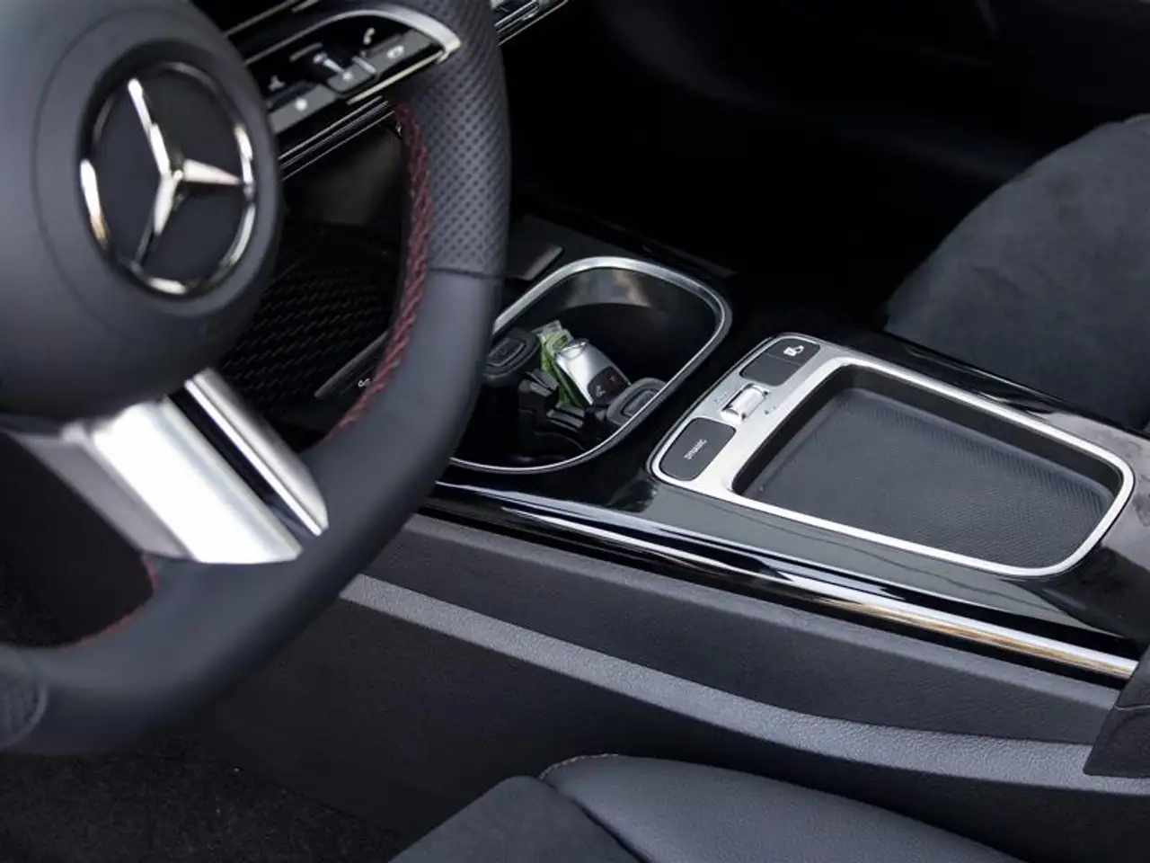 Mercedes-Benz CLA - Image 18