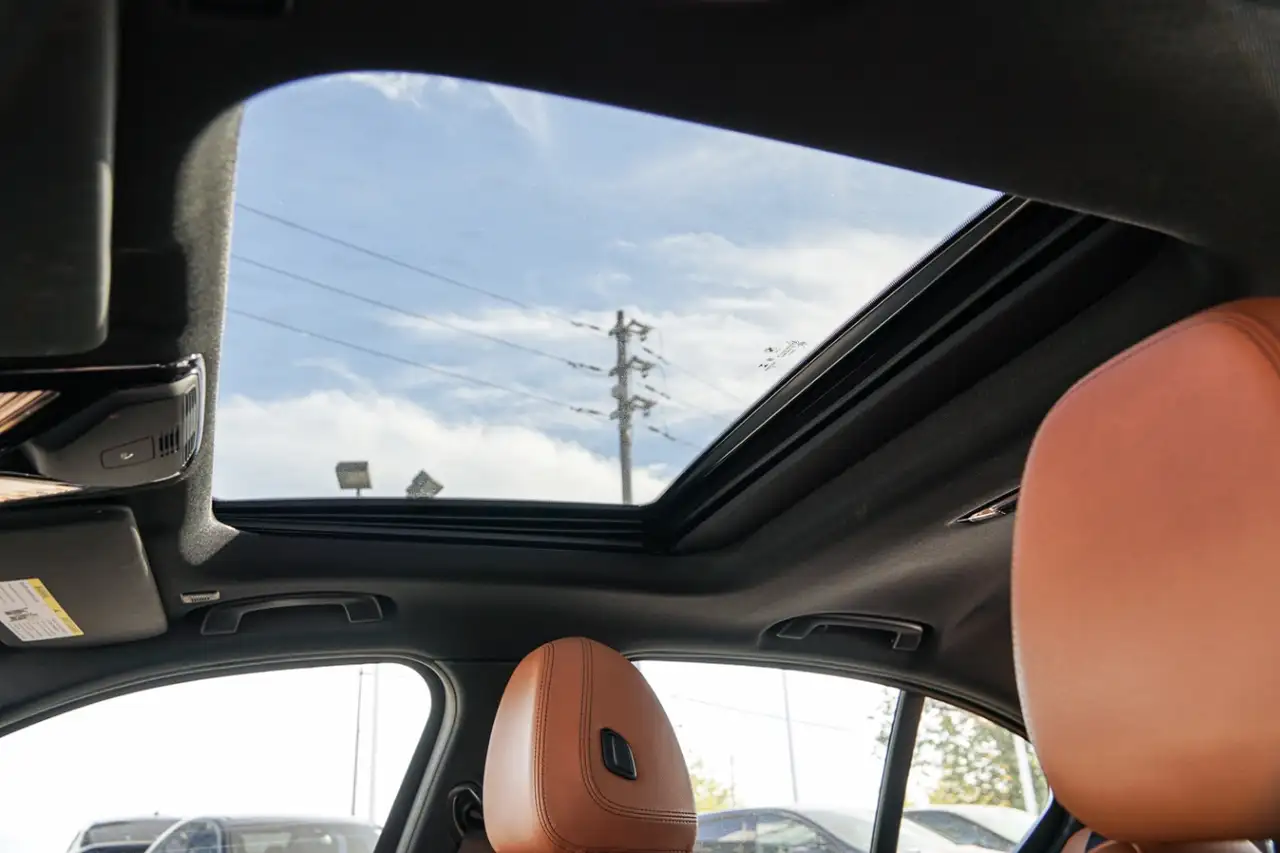 BMW 3 Series - Image 18