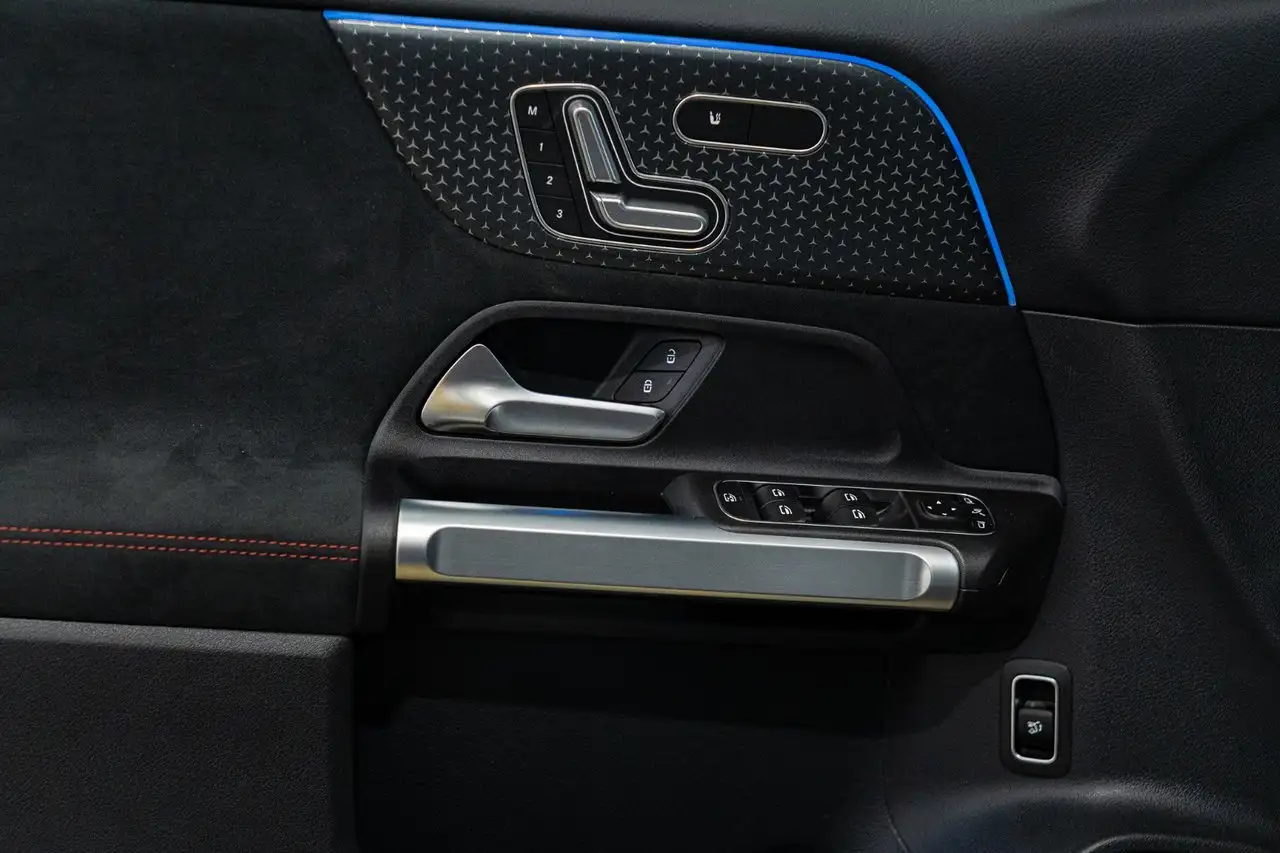Mercedes-Benz GLB - Image 7