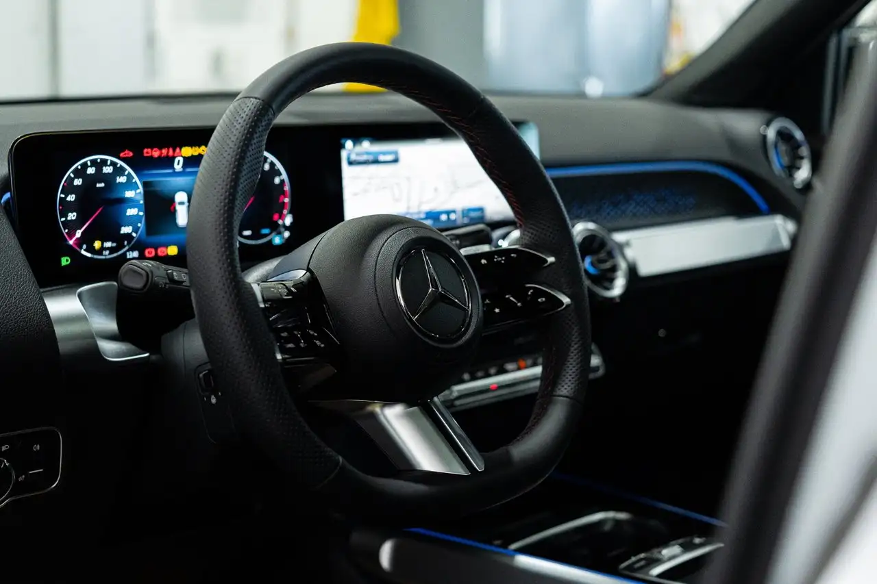 Mercedes-Benz GLB - Image 8