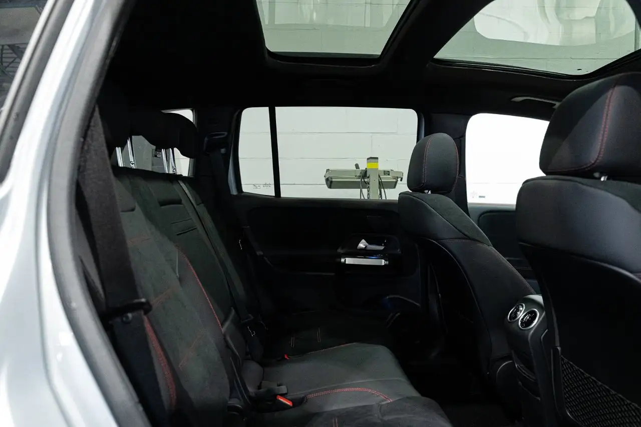 Mercedes-Benz GLB - Image 21