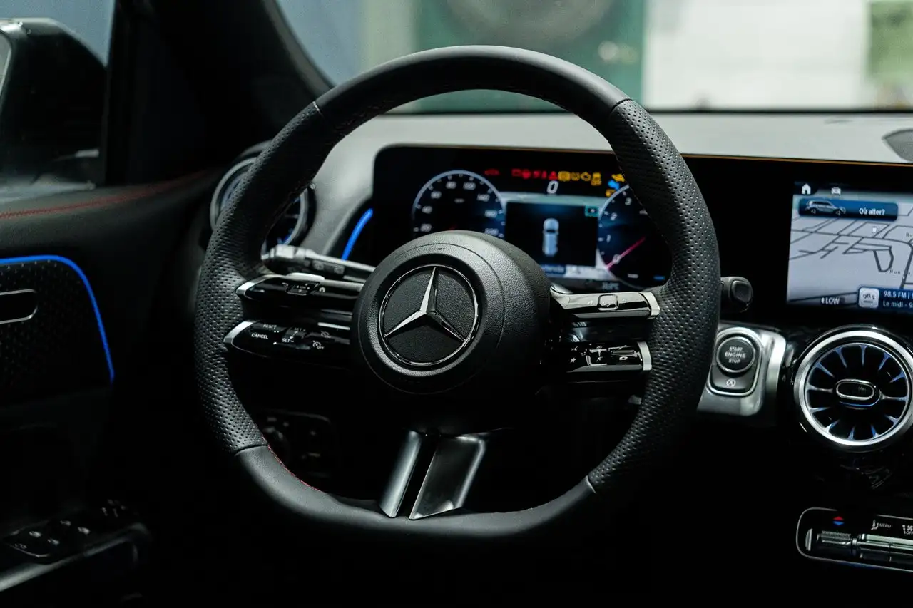 Mercedes-Benz GLB - Image 18