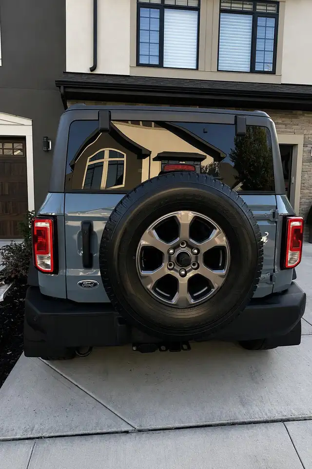 Ford Bronco - Image 7