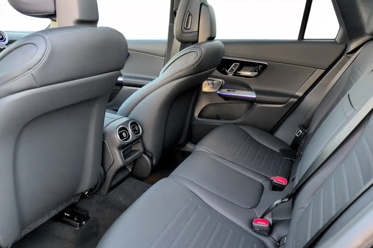 Mercedes-Benz GLC - Image 12