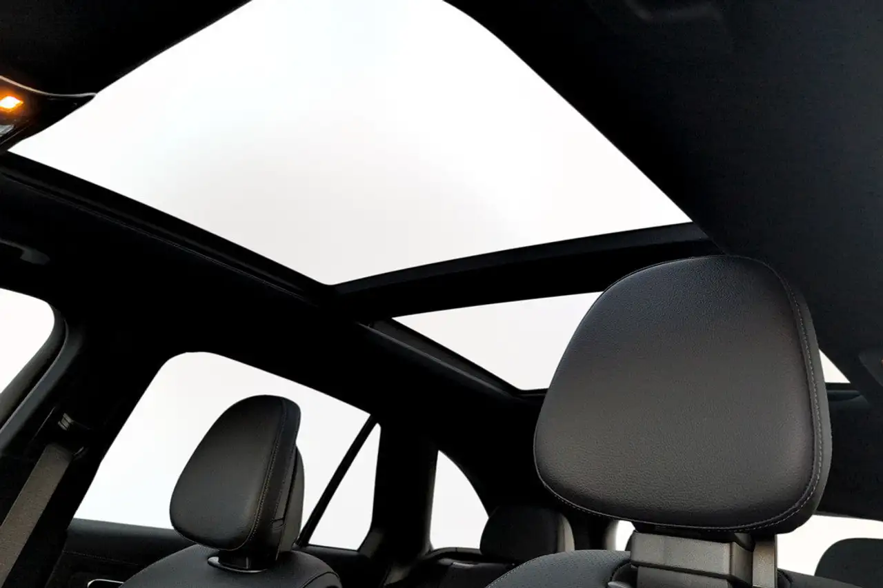 Mercedes-Benz GLC - Image 11
