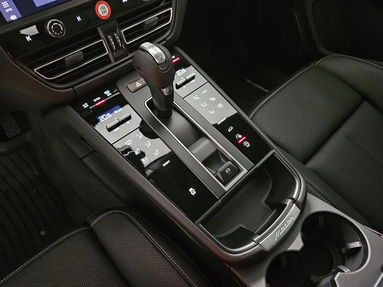 Porsche Macan - Image 15
