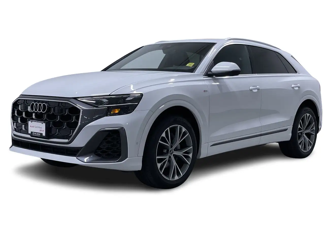 Audi Q8 - Image 6