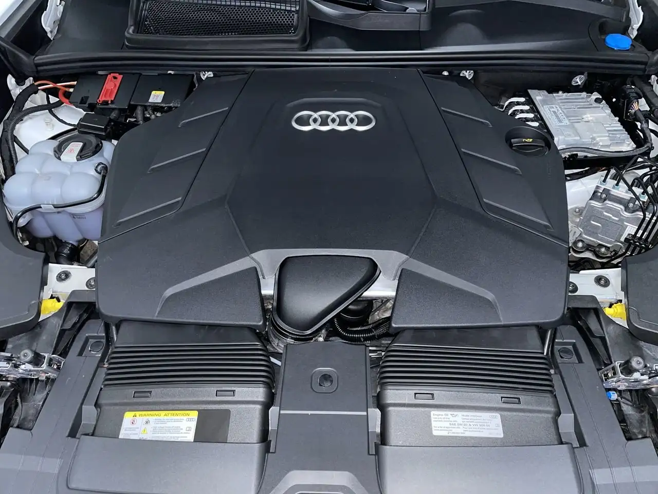 Audi Q8 - Image 34