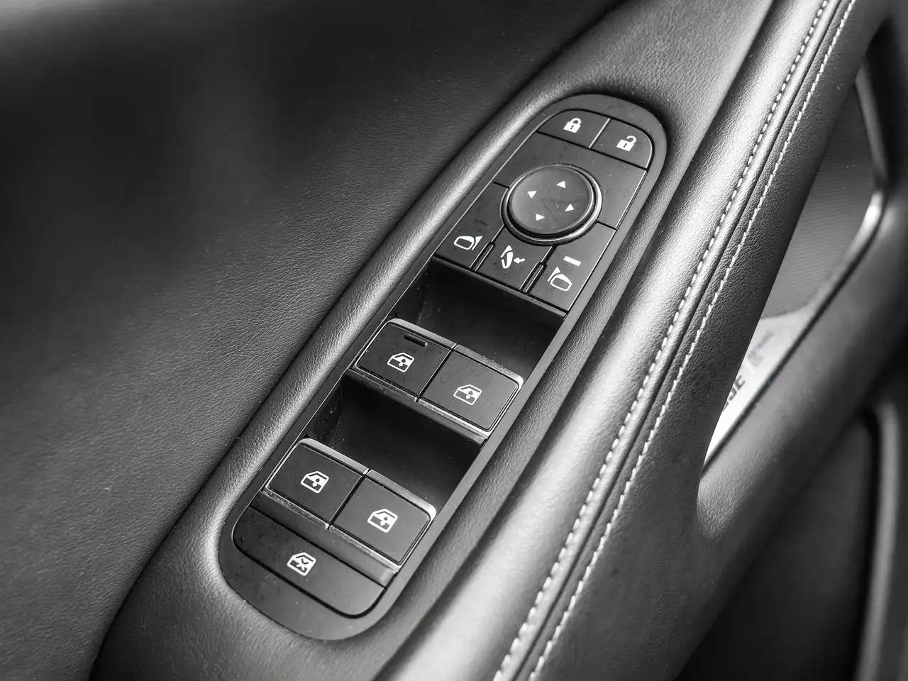 Infiniti QX60 - Image 15