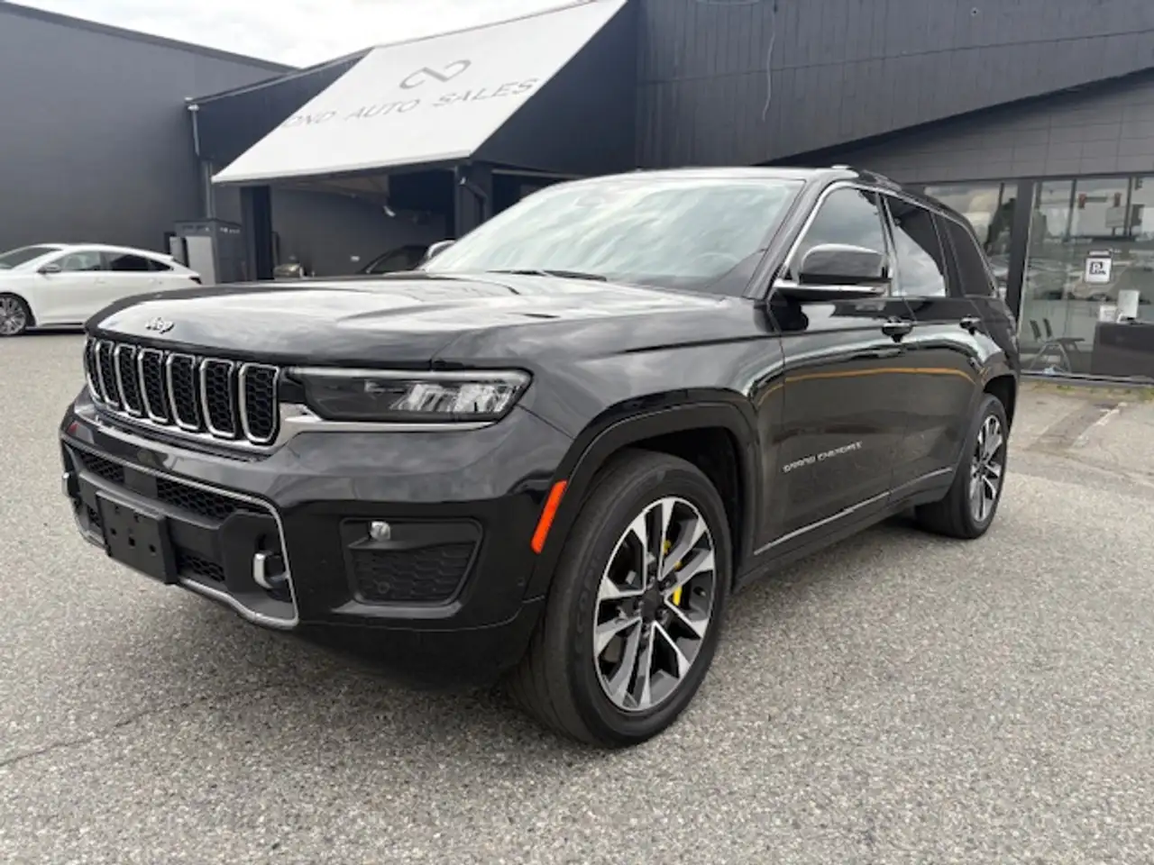 Jeep Grand Cherokee - Image 1