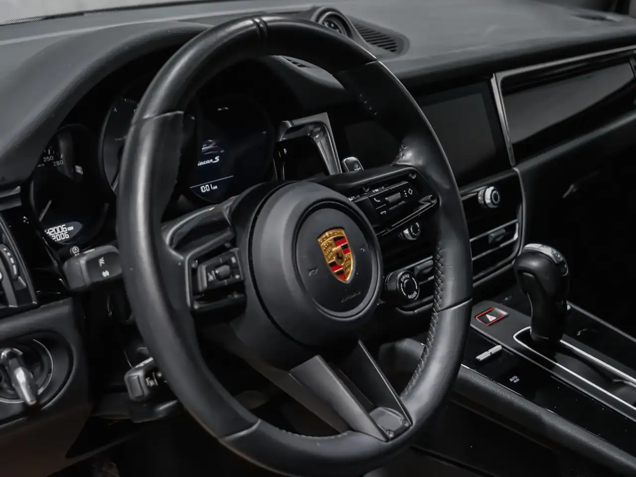 Porsche Macan - Image 9