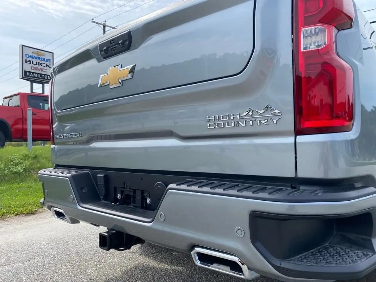 Chevrolet Silverado 1500 - Image 8