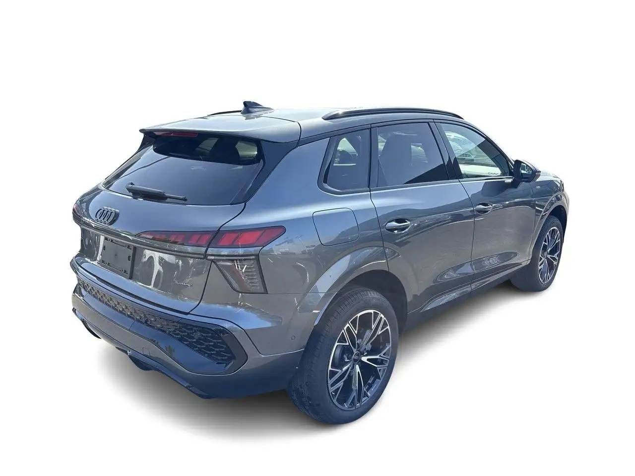Audi Q3 - Image 14