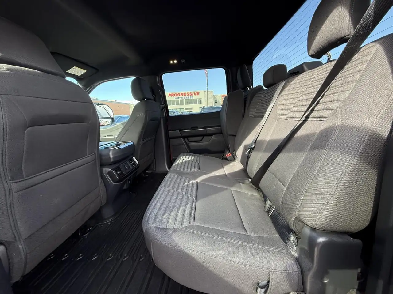 Ford F-150 - Image 12