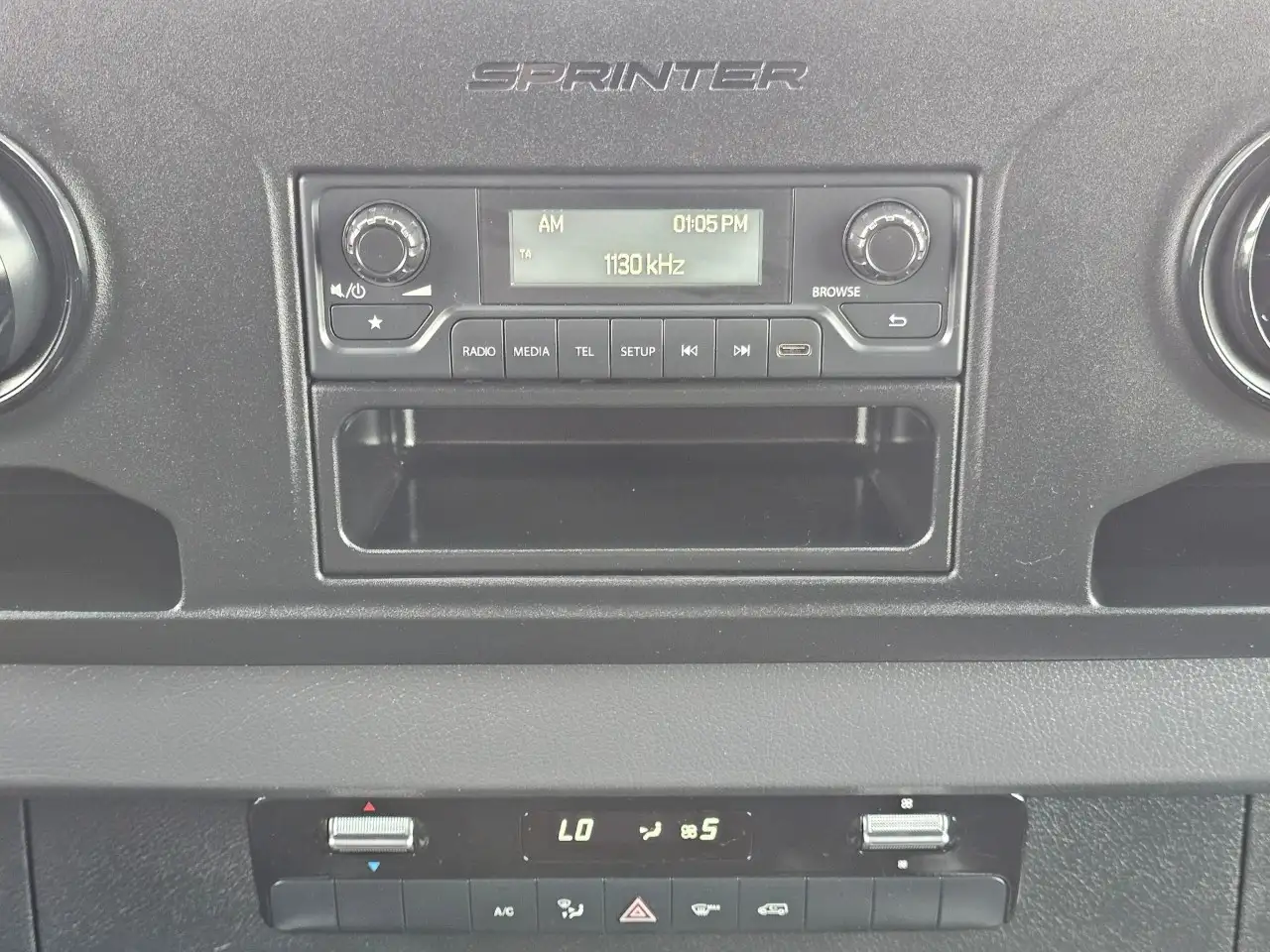 Mercedes-Benz Sprinter - Image 23