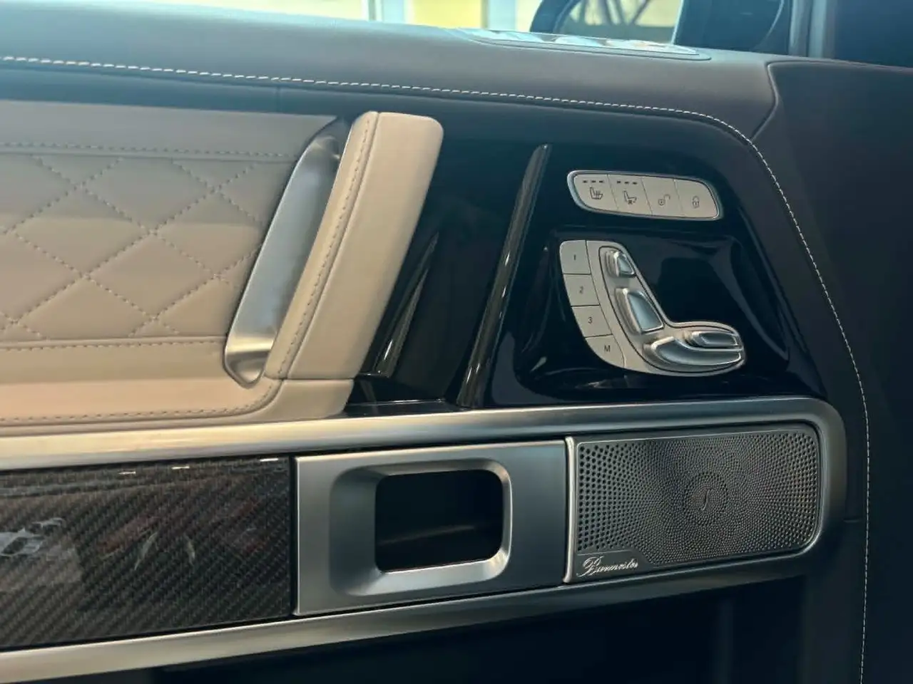 Mercedes-Benz G-Class - Image 7