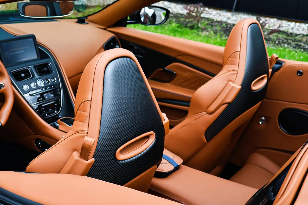 Aston Martin DBS - Image 26