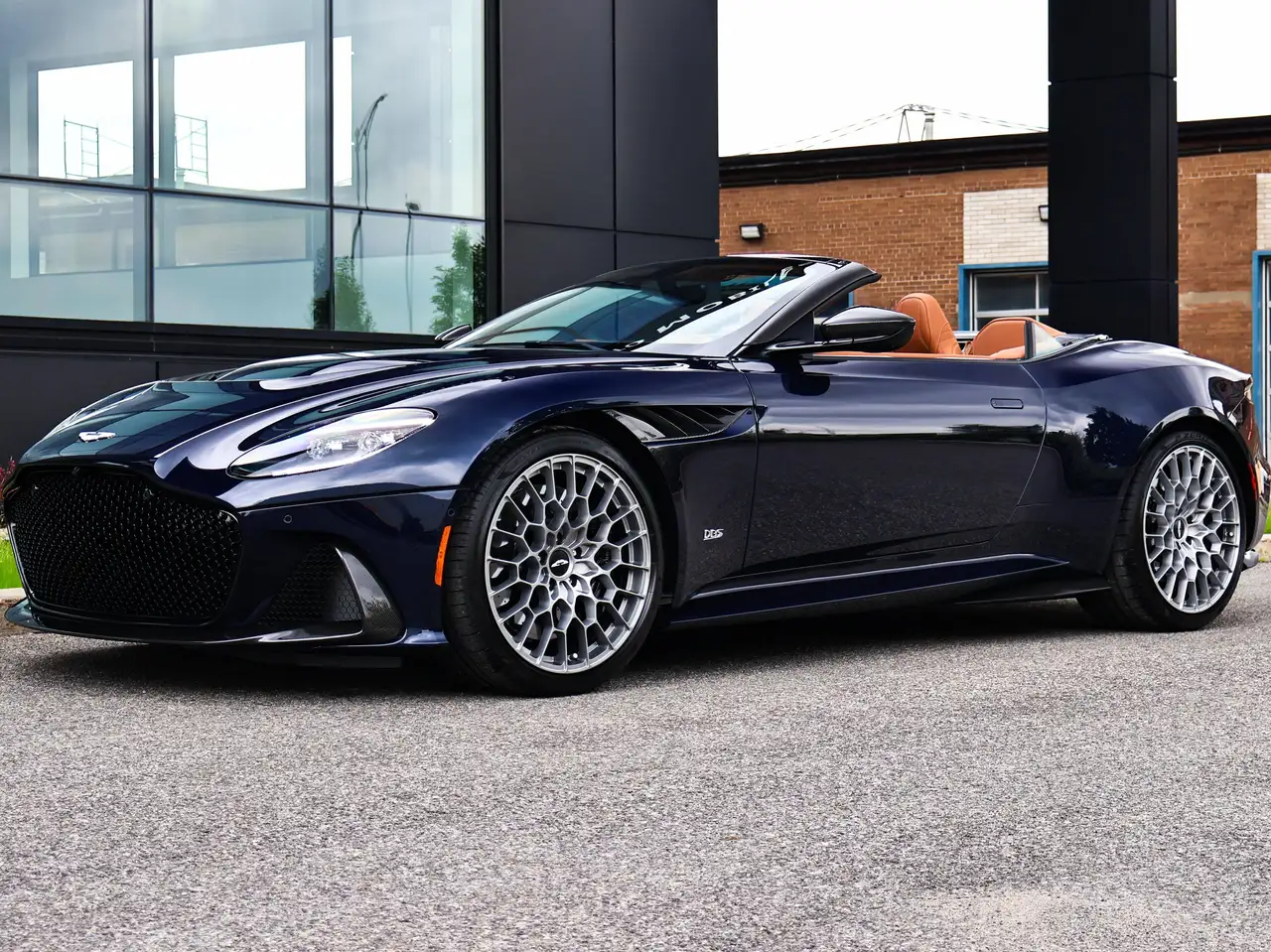 Aston Martin DBS - Image 21