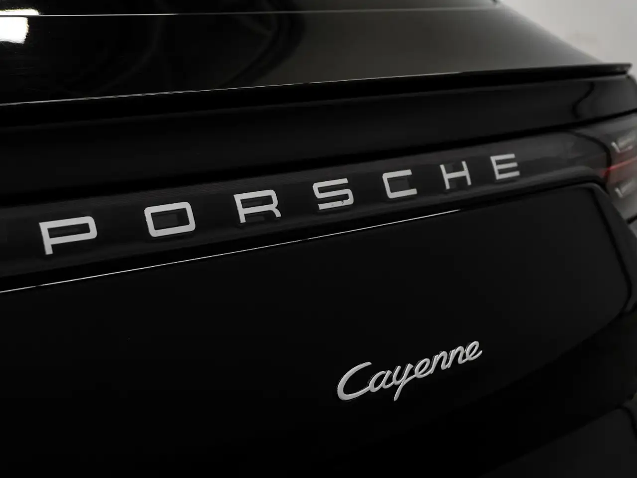 Porsche Cayenne - Image 11