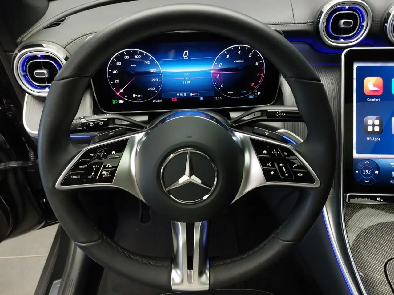 Mercedes-Benz GLC - Image 13
