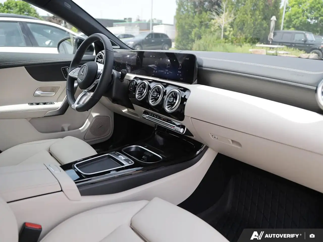 Mercedes-Benz CLA - Image 23