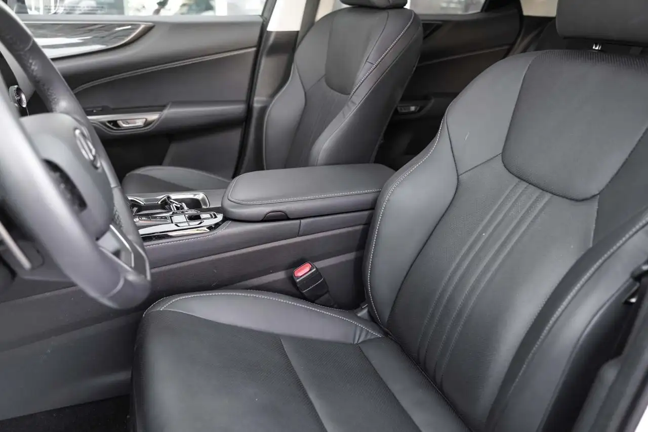 Lexus NX - Image 22