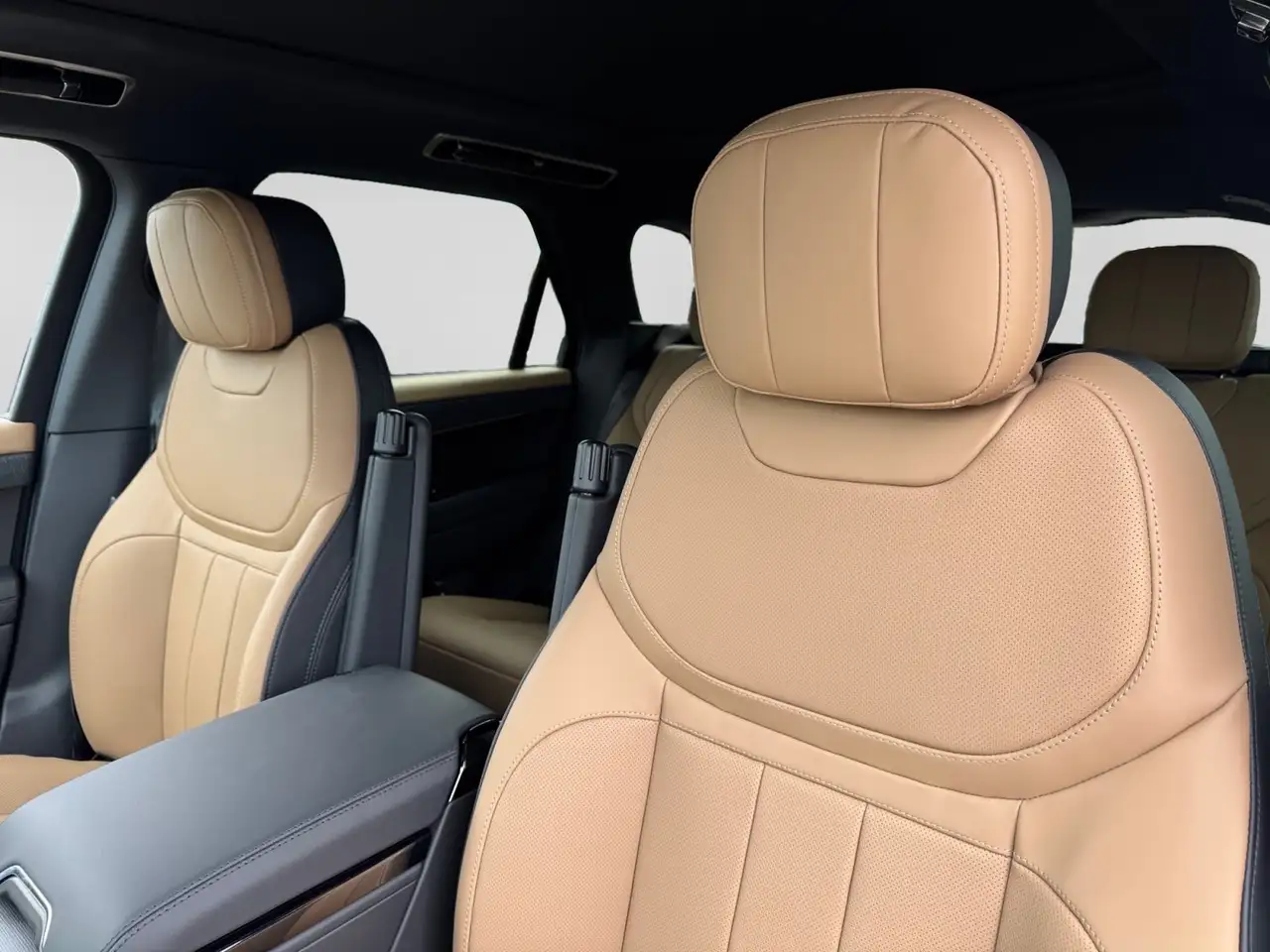 Land Rover Range Rover Sport - Image 10