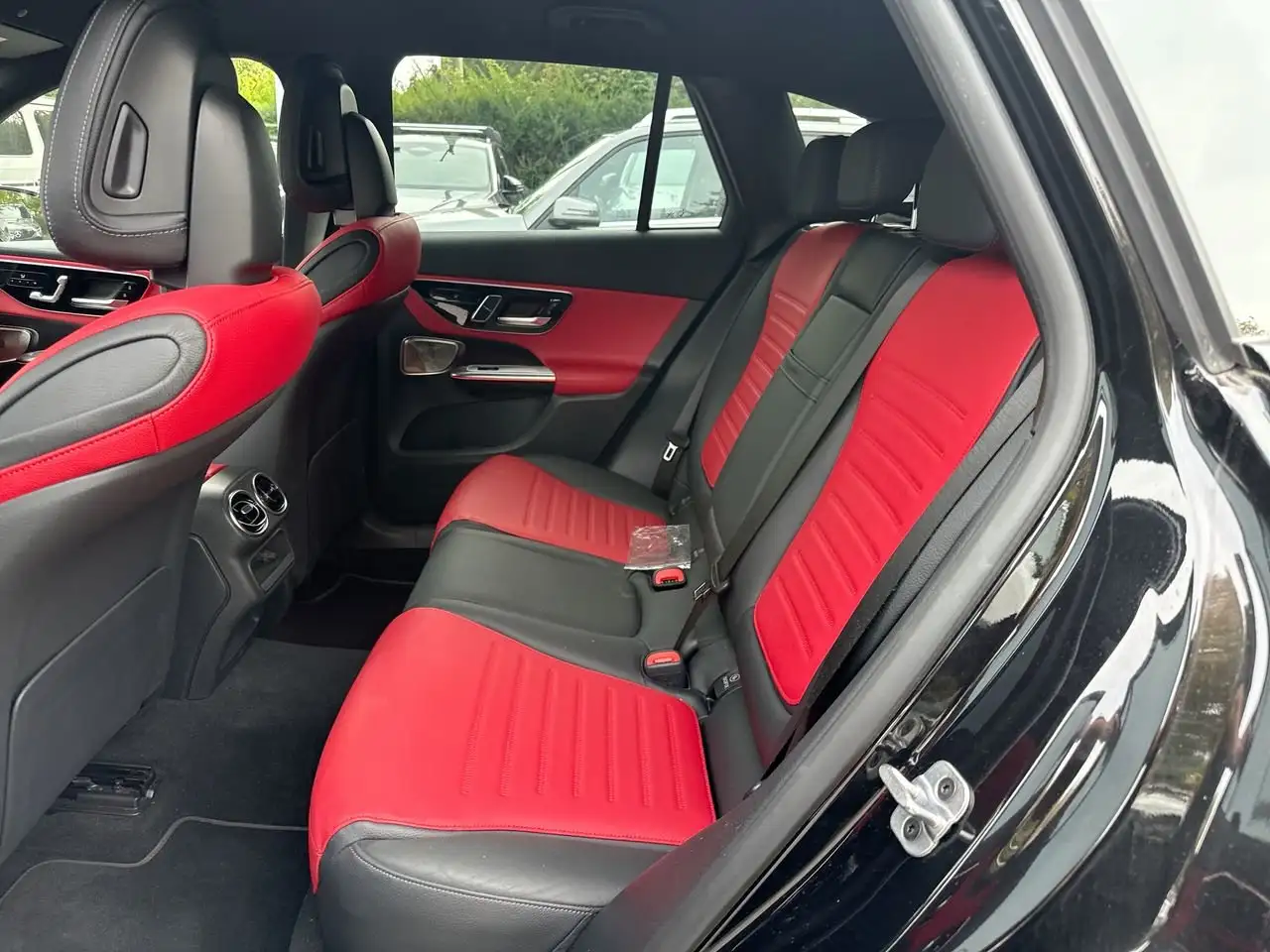 Mercedes-Benz GLC - Image 30