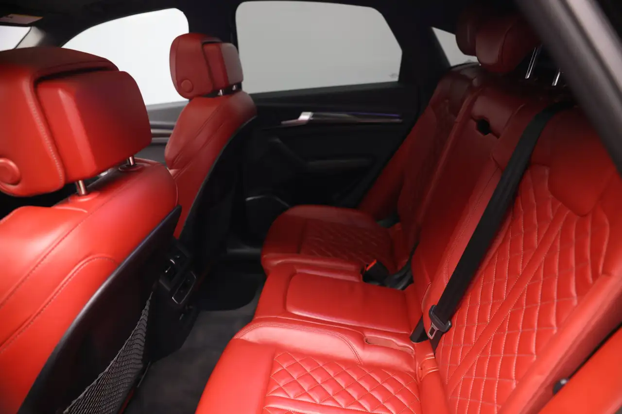 Audi SQ5 - Image 17