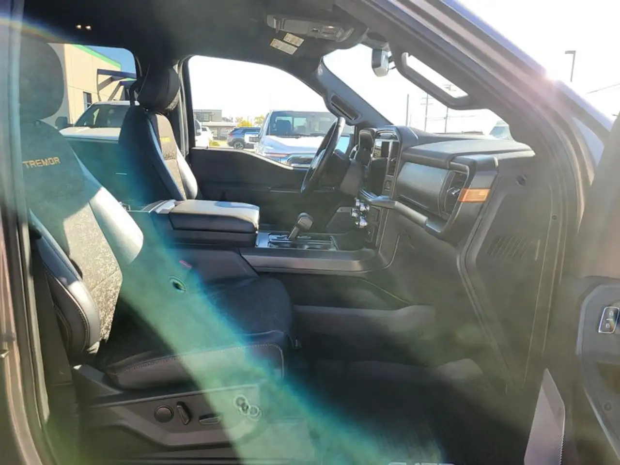 Ford F-150 - Image 18