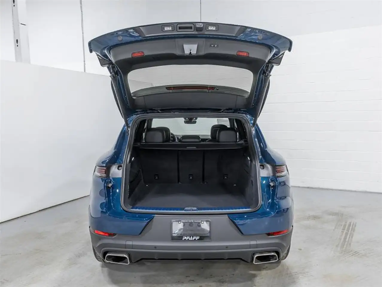 Porsche Cayenne - Image 10