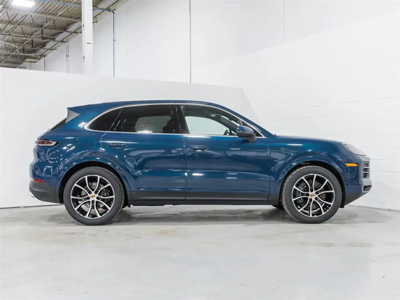 Porsche Cayenne - Image 12