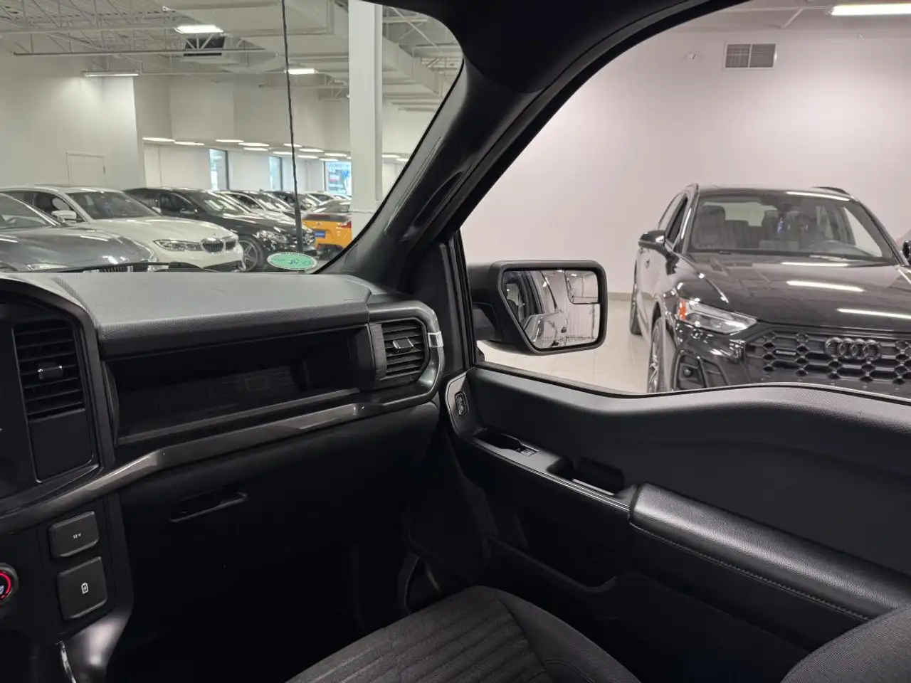 Ford F-150 - Image 13
