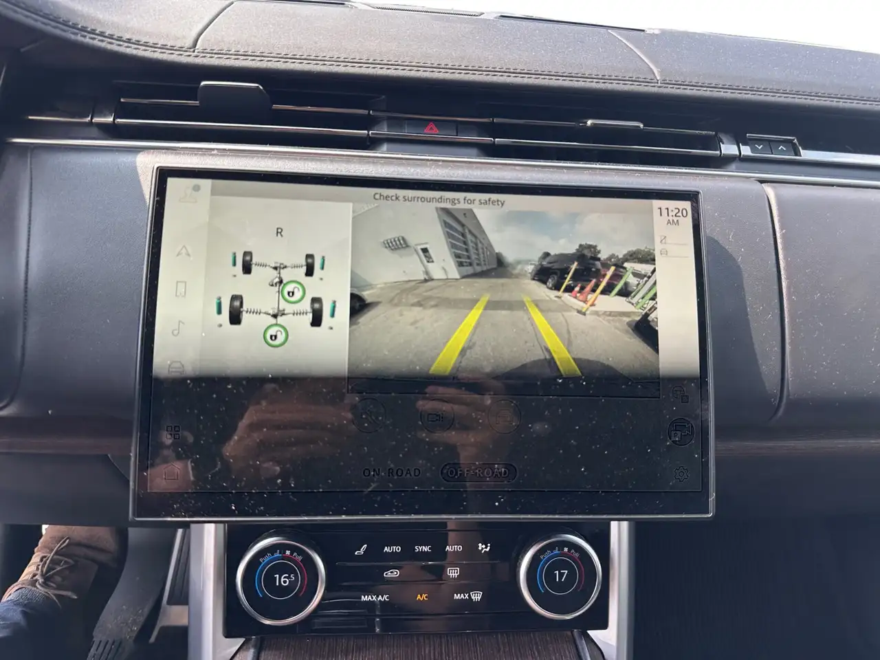 Land Rover Range Rover - Image 16