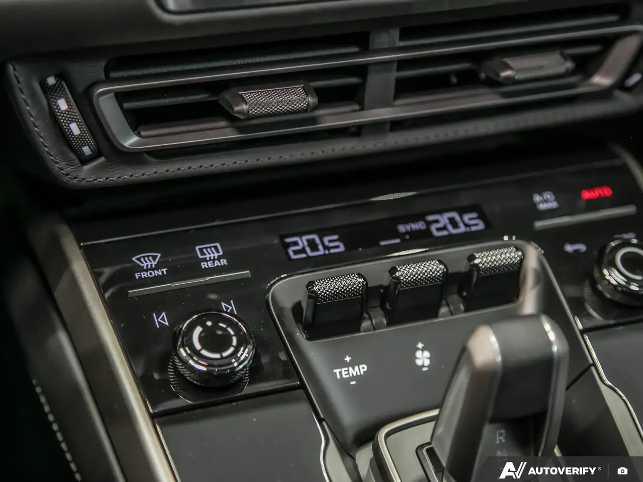 Porsche 911 - Image 19