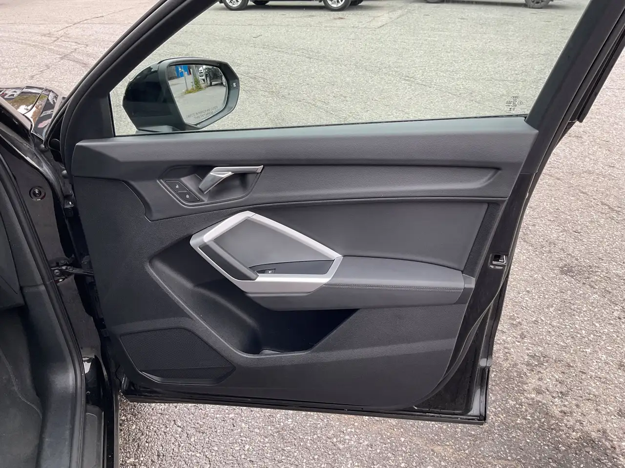 Audi Q3 - Image 20