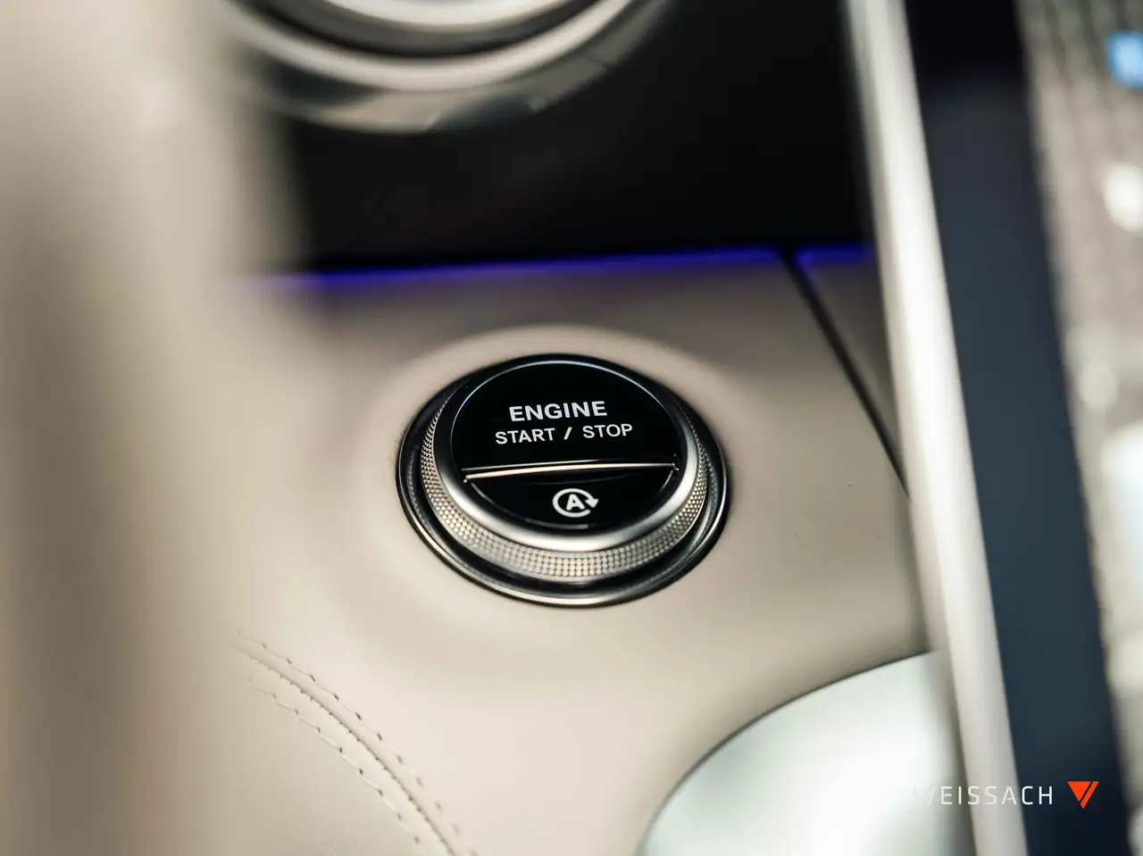 Mercedes-Benz SL - Image 12