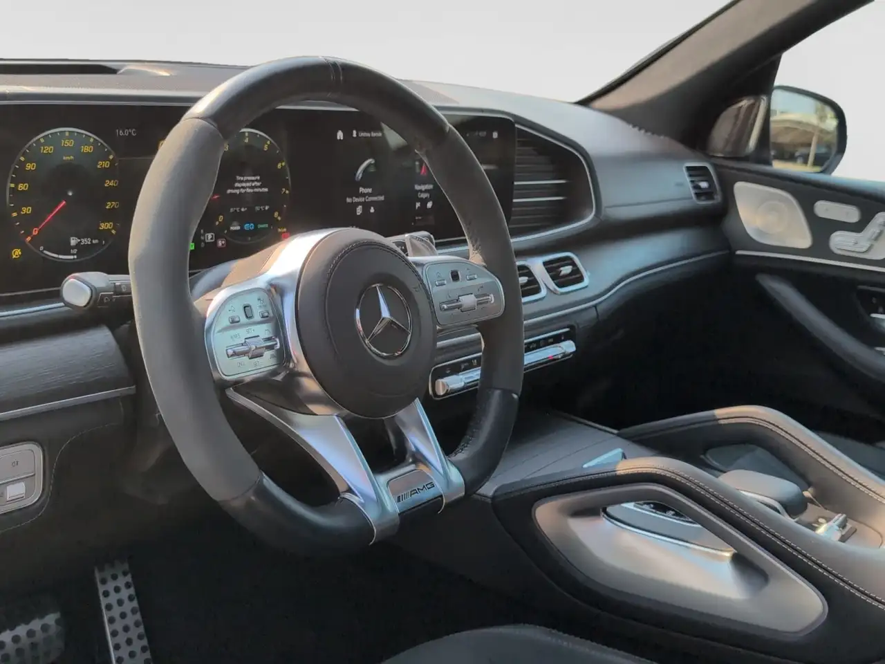 Mercedes-Benz GLS - Image 12