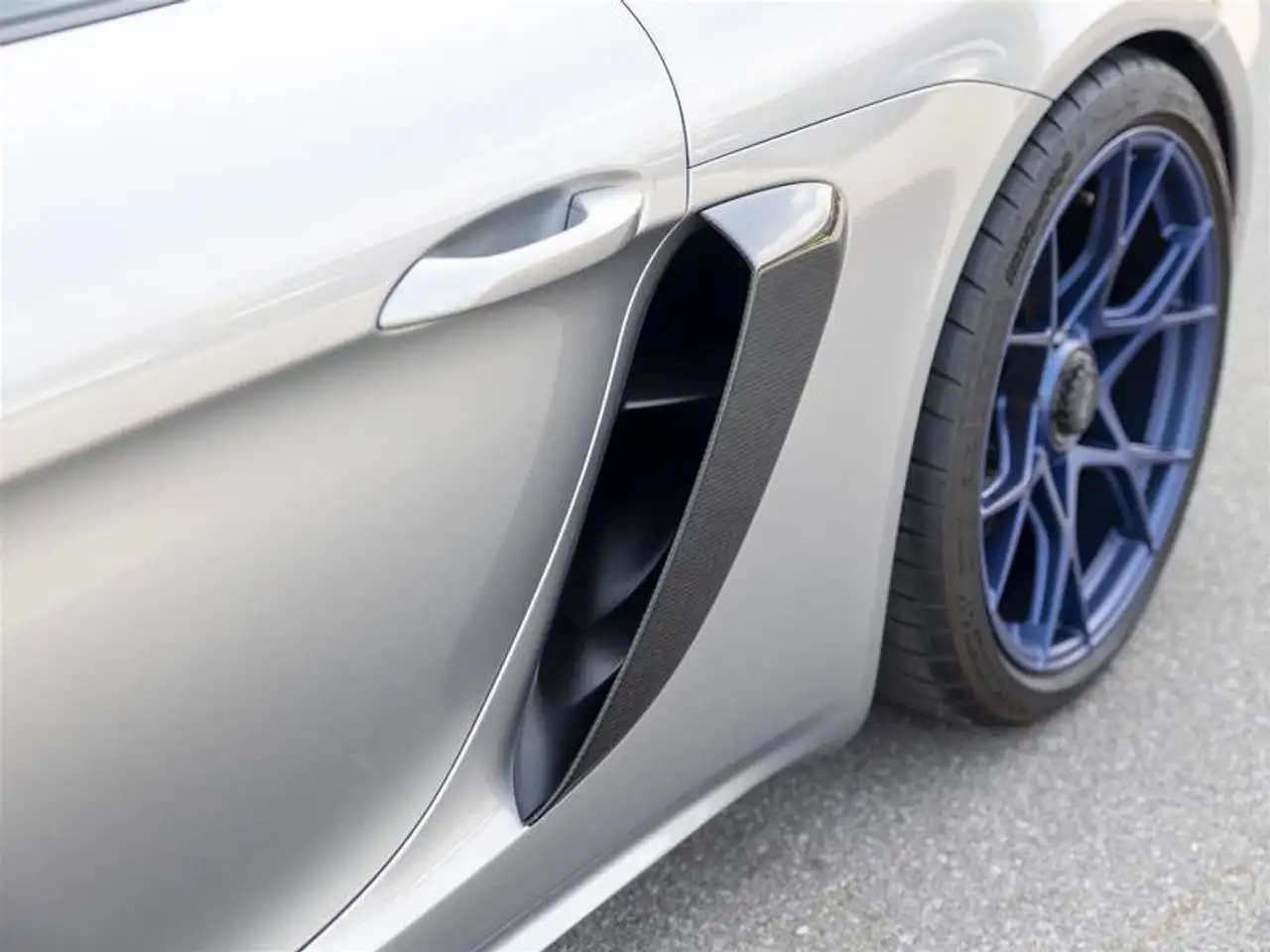 Porsche 718 Cayman - Image 15