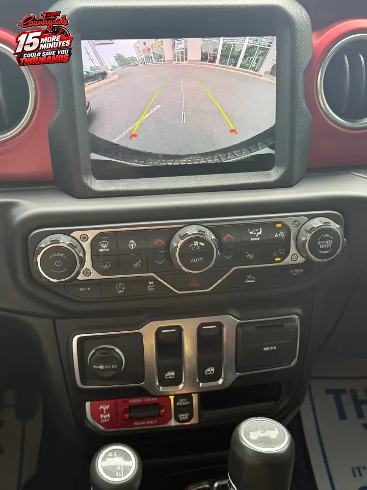 Jeep Wrangler - Image 12