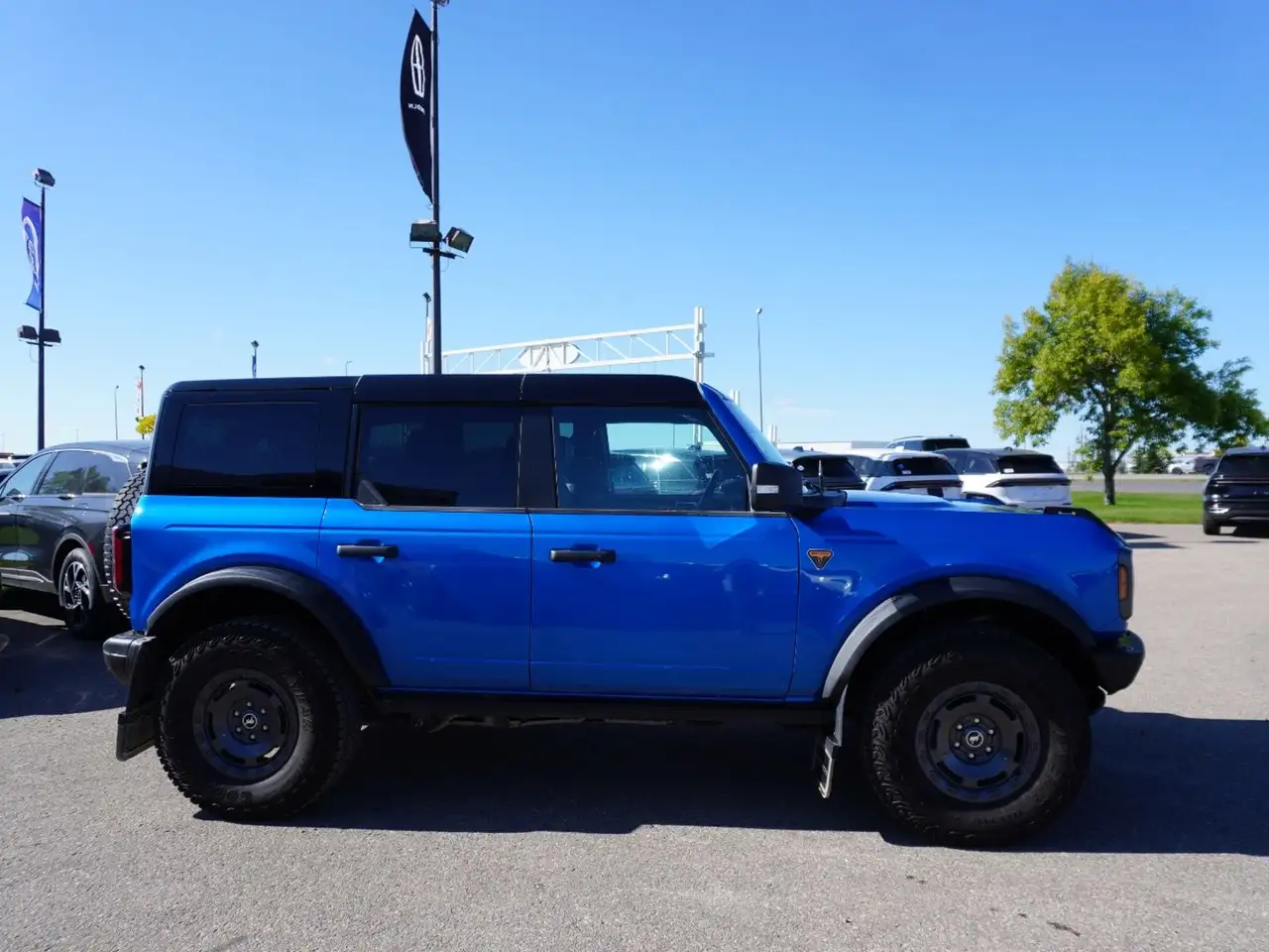 Ford Bronco - Image 4