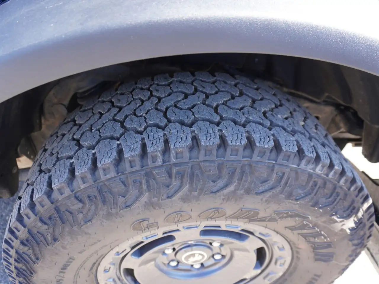 Ford Bronco - Image 10