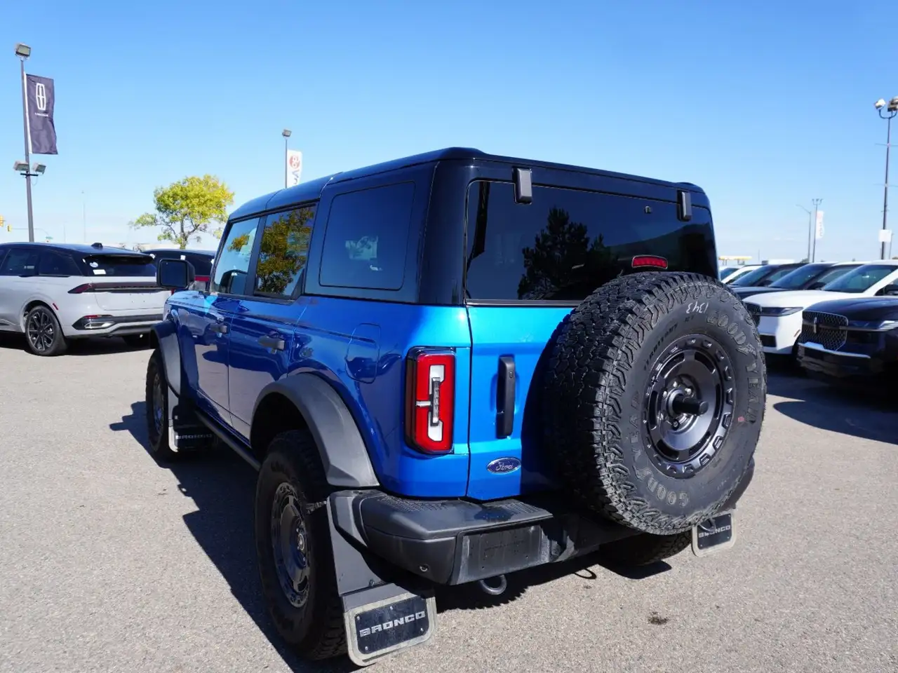Ford Bronco - Image 7