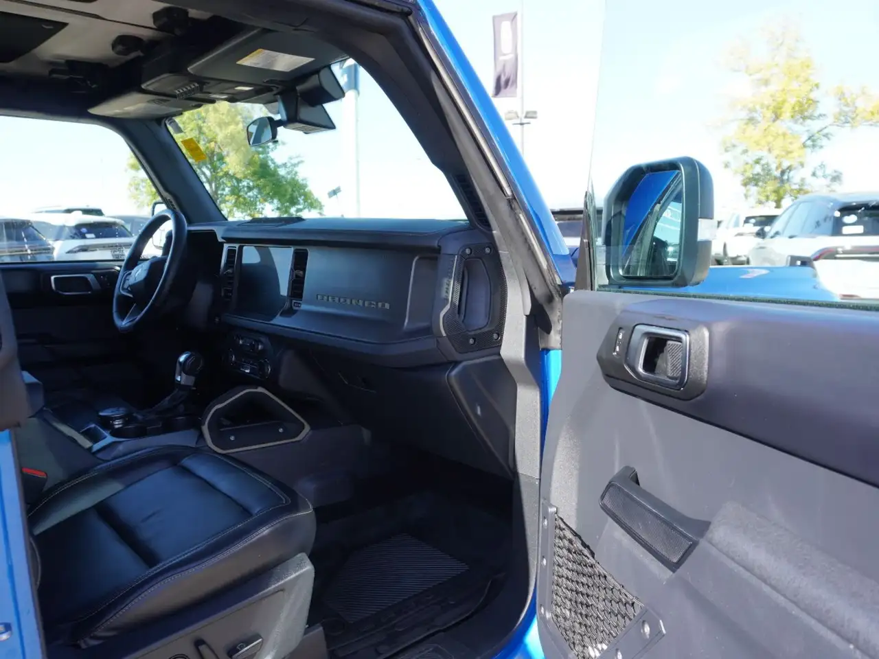 Ford Bronco - Image 23