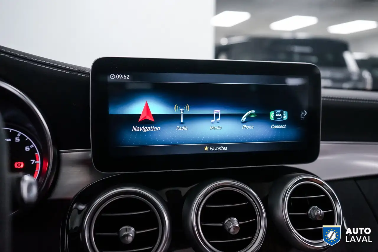 Mercedes-Benz C-Class - Image 19